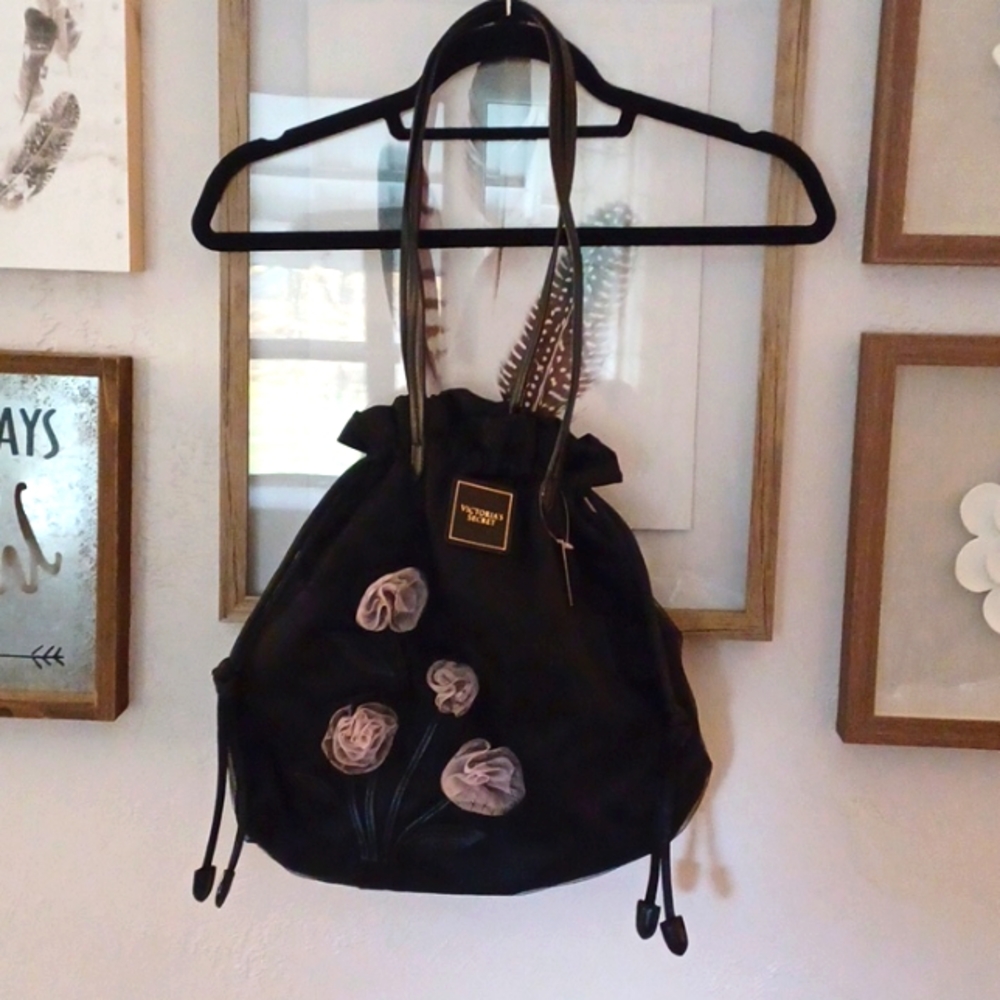 🆕️Victoria's Secret Drawstring Tote